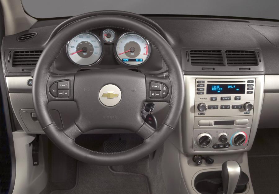  Chevrolet Cobalt 2005 года  (фото 17 из 60)